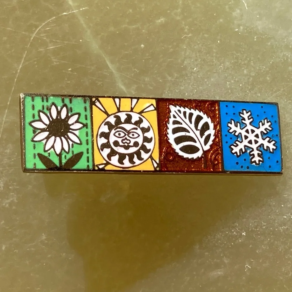 Vintage Rare Robbins Co.4 Seasons Colorful Tie Clip Pin. Engraved Harrison